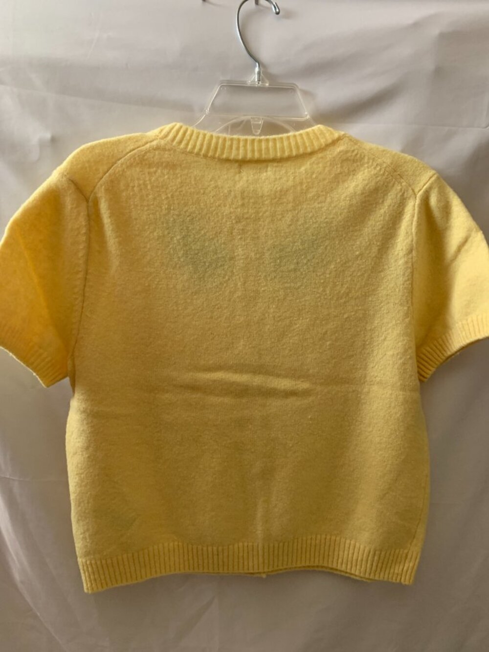 KIMCHI BLUE x URBAN OUTFITTERS Cherry Knit Sweater Top in Yellow Sz LARGE - Picture 4 of 5